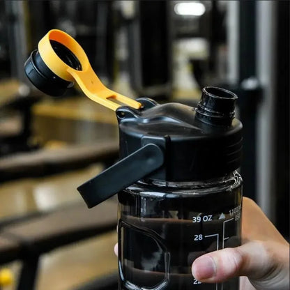 Sport-Wasserflasche, großes Fassungsvermögen, Kunststoffbecher, auslaufsicher, mit Strohhalm und Zeitmarkierung für Heim- und Outdoor-Sportarten